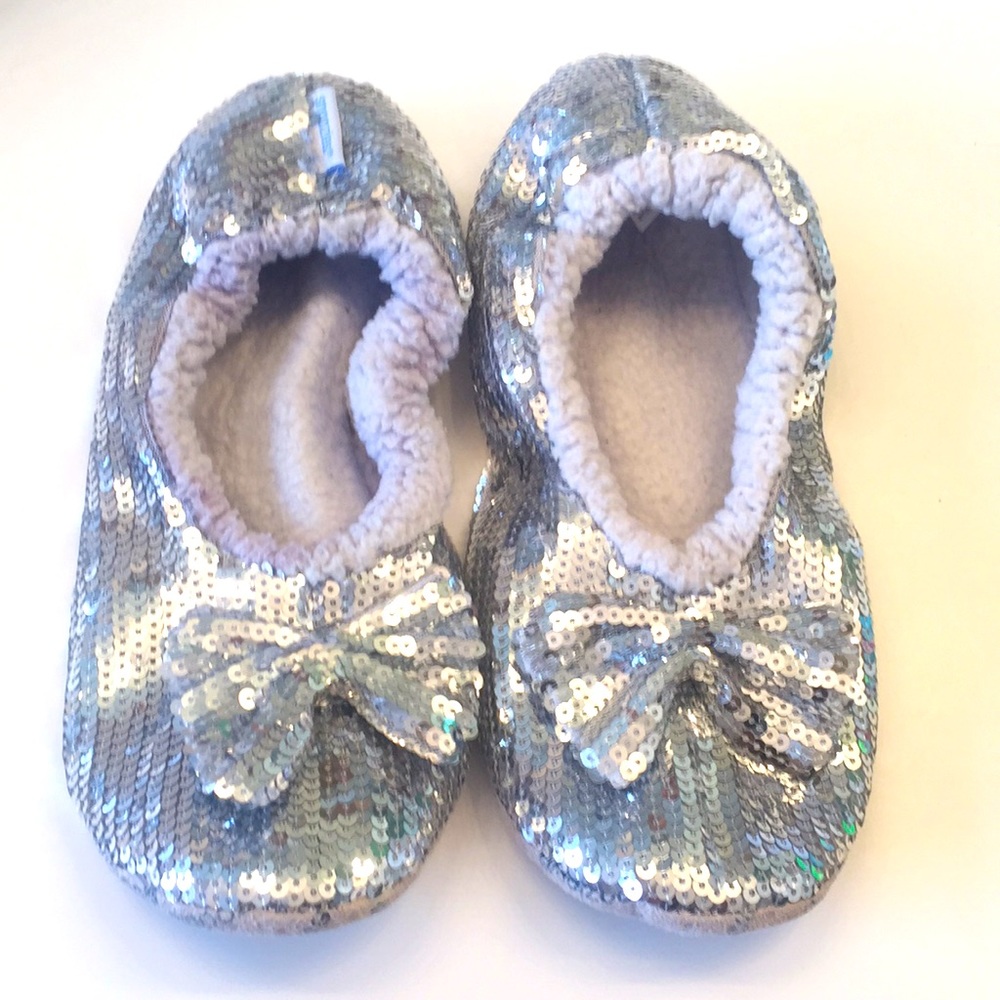 Snoozies Silver Sequin Slippers with Bows Size L